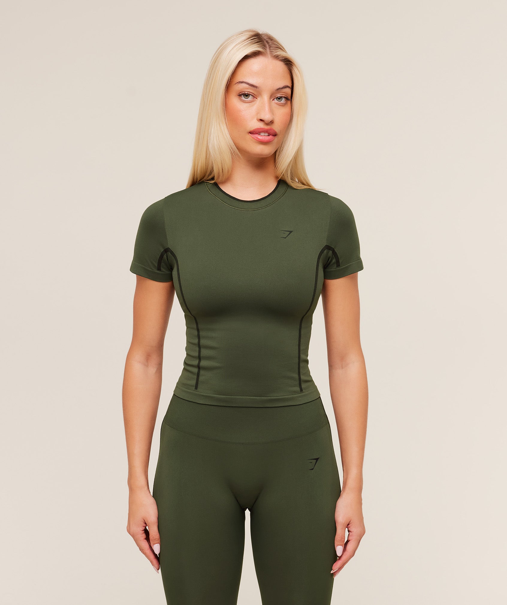 Everyday Seamless Contrast Tee
